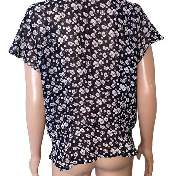 Chaps brand black & white floral print tuxedo ruffle front button up SZ L - Picture 4 of 10